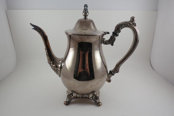Vintage Oneida Silverplate Tea Pot: Ornate 9.5 Inch