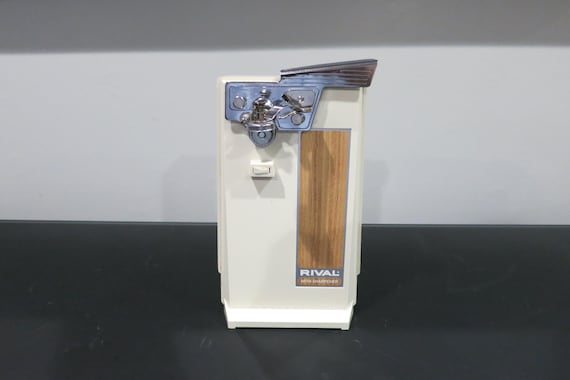 Vintage Rival Can Opener w/ Knife Sharpener White model CN740/4 Made in USA Works Perfect Looks Like New