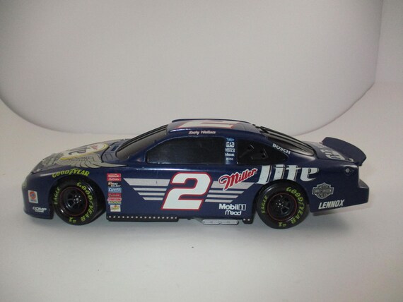 Vintage Action Rusty Wallace No 2 Miller Lite Ford Taurus Diecast 1:24 Scale Bank Car Excellent Condition