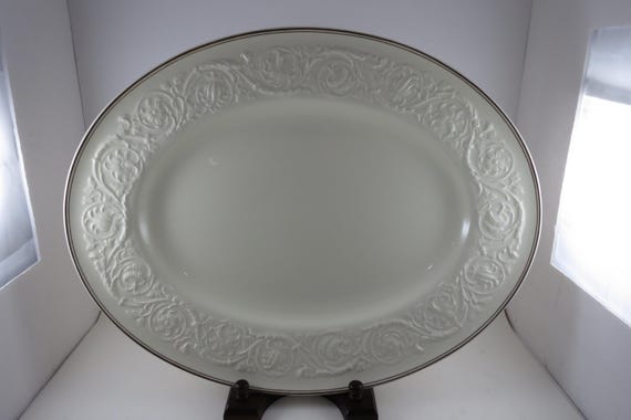 Vintage 1960's Wedgwood Patrician Athenian Gold Porcelain 18 Inch Oval Platter