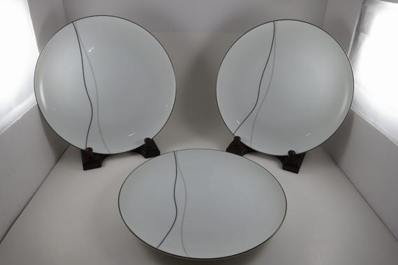 Set of Three Daniel Hechter Threads Pattern LAL03 10 5/8 Inch Dinner Plates