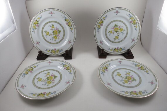 Set of 4 Sears Dover Gardens Floral Salad Plates (7 7/8 Inch)