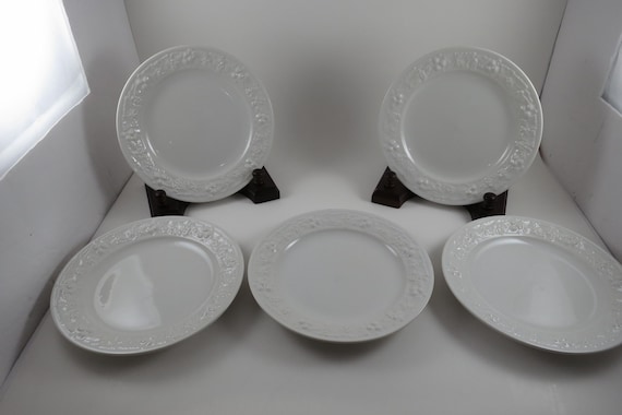 Homer Laughlin Embossed Rim Salad Plates Set of 5 (7 Inch)