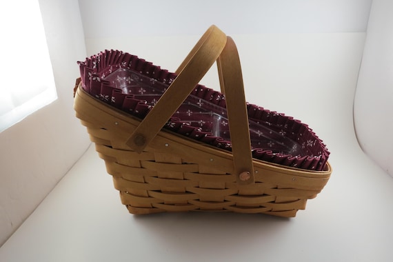 2004 Longaberger Vegetable Basket with Red Cloth Liner Divided Protector Swing Handles