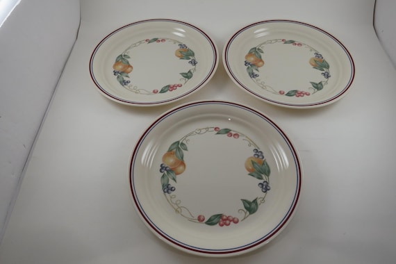 Vintage Corelle 8 1/2 Inch Luncheon Plates: Abundance Beige, Set of 3