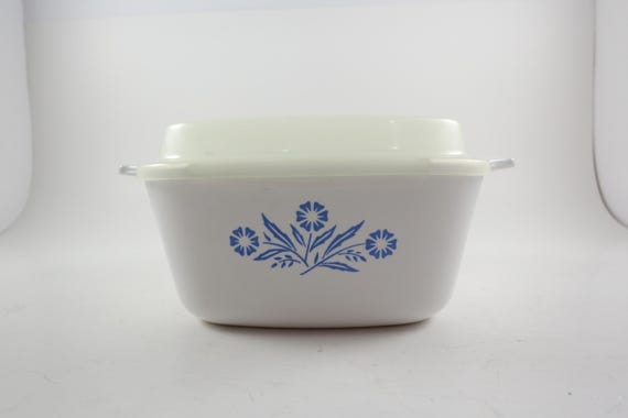 1966-1969 Corning Ware P-43-B Blue Cornflower 2 3/4 Cup 22 Ounce Petite Dishes with Plastic Lid Excellent Condition