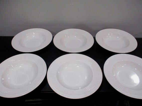 Vintage Mikasa Italian Countryside DD900 Pattern In White Set of Six 9 1/2 Inch Soup Bowls Excellent Used Condition