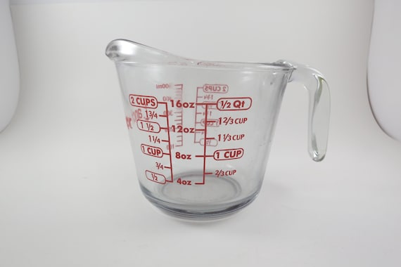 Vintage Anchor Hocking 2 Cup Measuring Cup with Red Lettering Excellent Condition