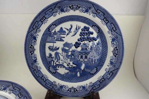 Set of 5 Vintage Blue Willow Churchill Dinner Plates (10 1/4 Inch) England