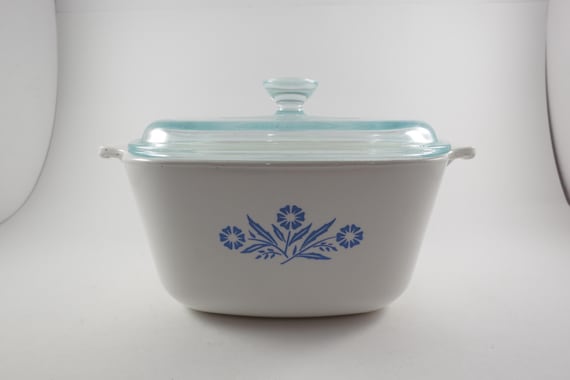 Vintage Corning Ware Blue Cornflower Saucepan with Glass Lid (1.75 Quart P-1 3/4-B)