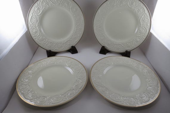 Vintage Wedgwood Patrician Athenian Gold Porcelain 10 1/2 Inch Dinner Plates set of 4