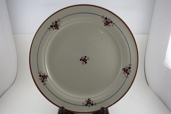 Vintage Epoch Stoneware Encore Pattern 12 1/8 Inch Round Chop Plate