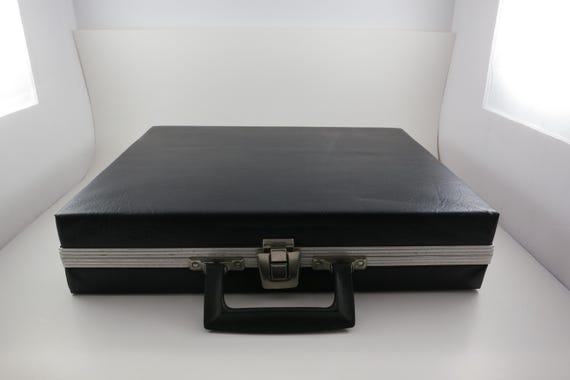 Vintage Black Faux Leather Cassette Carrying Case 1980's Hard Shell with Handle Service Mfg Co Holds 36 Cassettes Excellent Condition