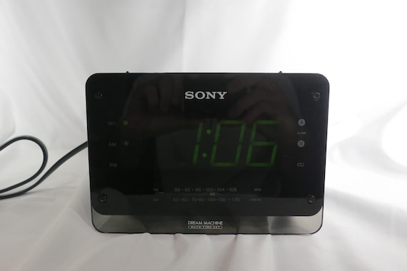 Vintage 1990's Sony Dream Machine FM/AM Digital Clock Radio Alarm Clock Model ICF-C414 Oversized Led Display Works Perfect