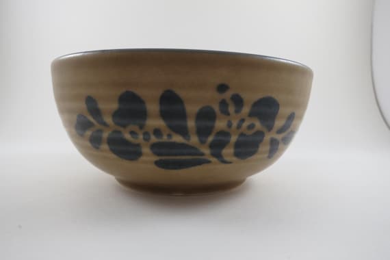 Vintage Pfaltzgraff Folk Art Pattern 5 1/2 Inch Soup/Cereal Bowl 009 USA