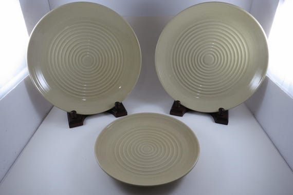 Set of Three Pfaltzgraff Sand Pointe Plates 2 Dinner 1 Salad