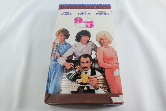 1995 VHS Tape 9 to 5 Dolly Parton Jane Fonda Lily Tomlin