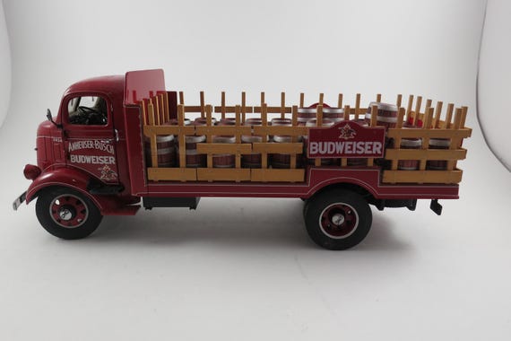 1938 GMC Budweiser Delivery Truck Die-Cast Model (1/24 Scale)