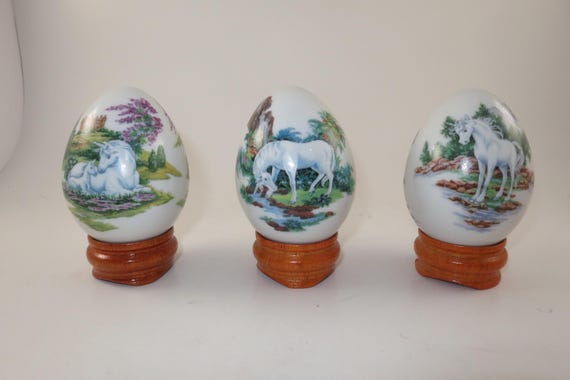 Set of 3 Vintage Princeton Gallery Hand Painted Porcelain Decorative Eggs with Stands