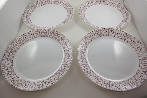 Vintage Corelle Dinner Plates: Graphic Stitch Red, Set of 4