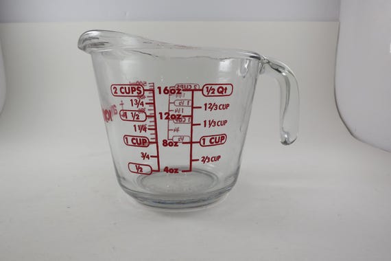 Vintage Anchor Hocking 2-Cup Measuring Cup: Red Lettering