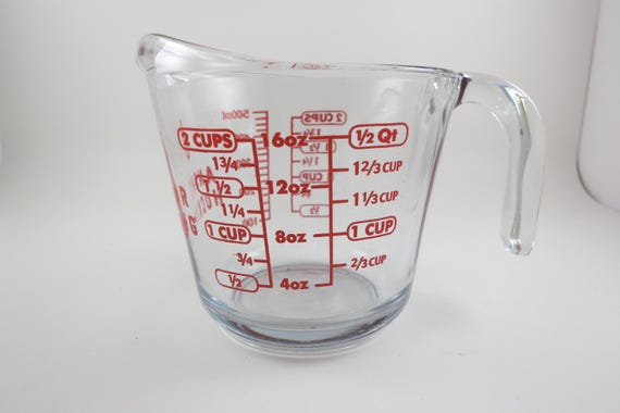 Vintage Anchor Hocking 2-Cup Measuring Cup: Red Lettering
