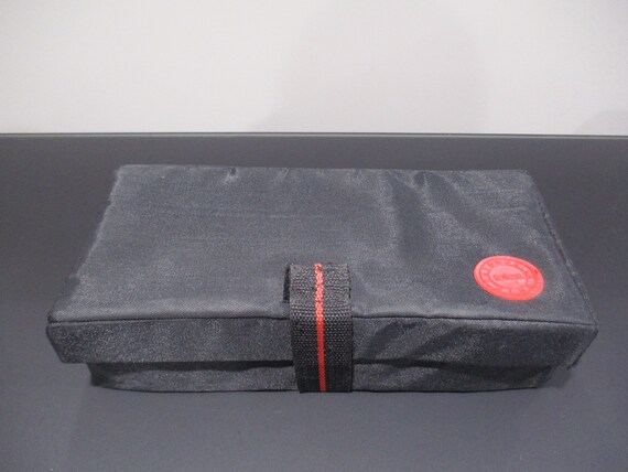 1980's/90's Totes Automobile Club Black & Red Cassette Tape Carrying Case Holds 12 Cassettes Excellent Condition