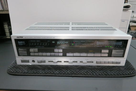 1984 Ultrx Am/FM Digital Synthesizer Stereo Receiver Silver