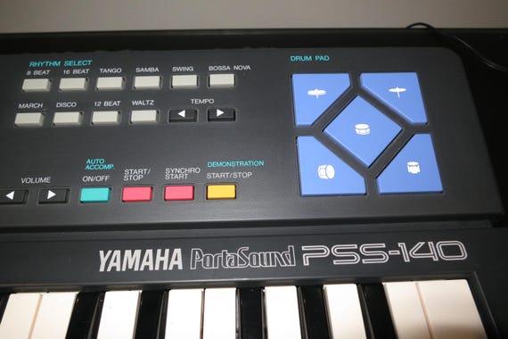 1988 Yamaha PortaSound PSS-140 Electronic Keyboard w/Drum Pad