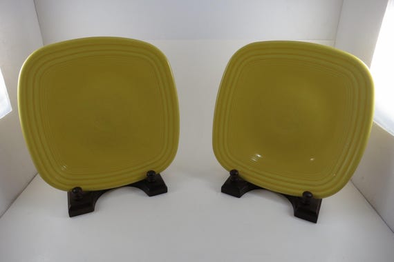 Pair of Vintage Fiesta Ware 9 1/4 Inch Square Luncheon Plates Modern Daffodil