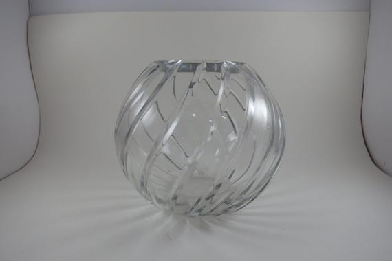 7 Inch Crystal Rose Bowl Thick Swirl Cut Unbranded