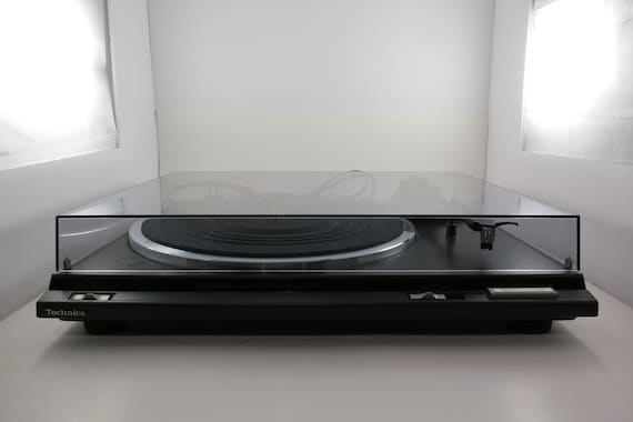 Vintage Technics Model SL-BD20D DC Servo Automatic Turntable Anti Skating New P34 Technics Stylus Works Perfect Looks Great