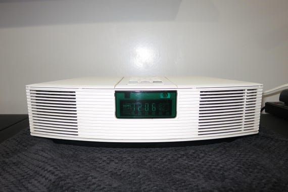 Vintage White Bose Wave Radio Alarm Clock – Works Perfectly