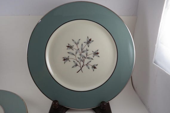 Set of Four MCM Lenox Kingsley Pattern 10 5/8 Inch Dinner Plates Pristine