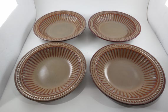 Set of Four Vintage Bombay Brown & Red Beaded 8 3/4 Inch Soup Bowls