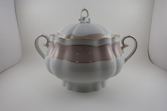 Schirnding Bavaria 126 Spulmaschinenfest Soup Tureen w/Lid Pink & White