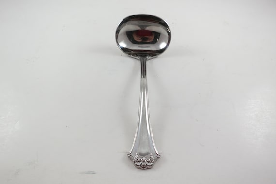 Reed & Barton French Chippendale Silver Plate Gravy Ladle