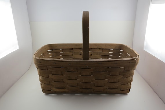 1984 Longaberger 14 Inch Market Basket Excellent Condition Signed and Dated