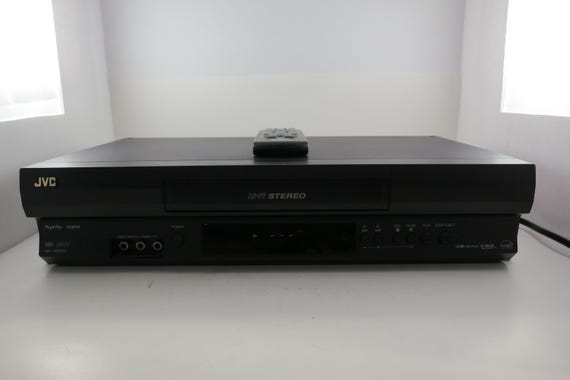 Early 90's JVC HR-J692U 4 Head VCR With Original Remote Works Perfectly Rapid Rewind