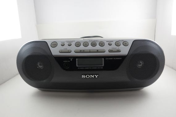 Vintage Sony Boombox CFD-S05: CD, Cassette, Radio, Mega Bass