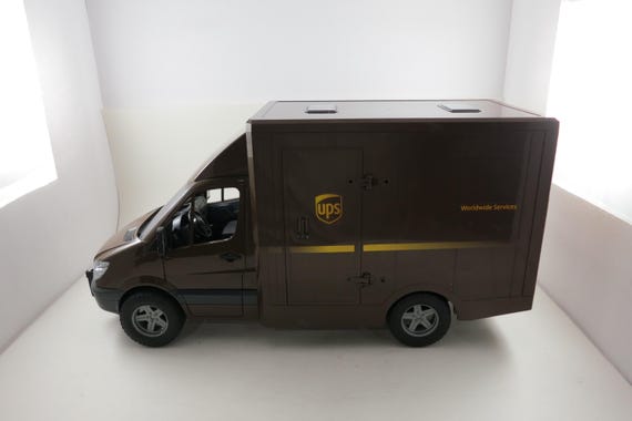 2005 Bruder Germany UPS Mercedes Benz Sprinter Van 17  Inches Long Large Toy Excellent Condition. Neat replica of a UPS delivery van!