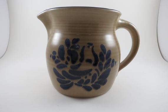Vintage Pfaltzgraff Folk Art Pattern 5 Cup Teapot 550 7 Inches