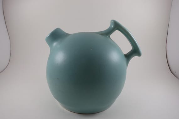 Vintage Matte Green 30's-40's Ball Jug Pitcher with Pushed Bottom and Handle