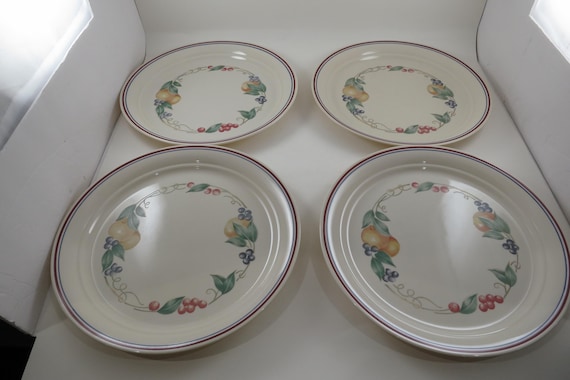 Vintage Corelle 10 1/4 Inch Dinner Plates: Abundance Beige, Set of 4