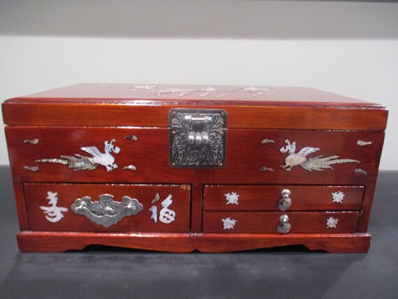 Stunning Red Wood Mother Of Pearl Inlaid Musical … - image 2