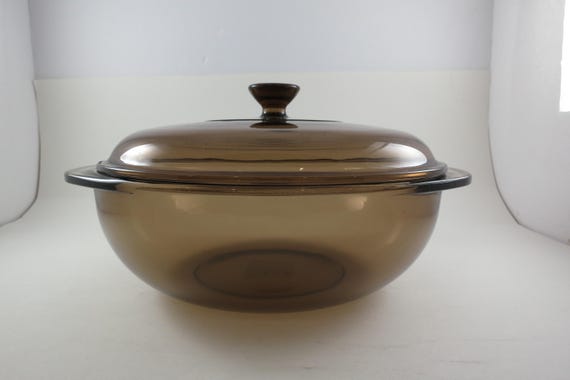 Amber/Brown Pyrex 024 1.5 Quart Glass Mixing Bowl with Matching Lid