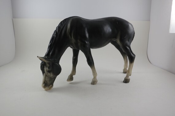 Breyer Traditional Grazing Mare Dark and Light Gray Very Good Condition