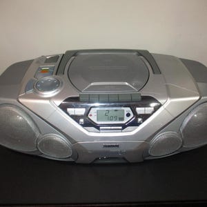 Vintage Philips Magnavox AZ1565 CD Radio Cassette Player Works