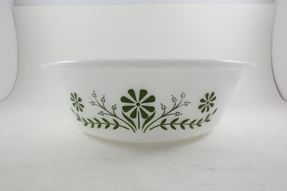 Vintage Glasbake 2 Quart Green Daisy White Round Casserole Dish J514 Like New Condition