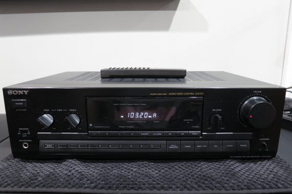 Vintage 90s Sony FM/AM Receiver STR-D390 - Dolby Pro Logic, Remote Included